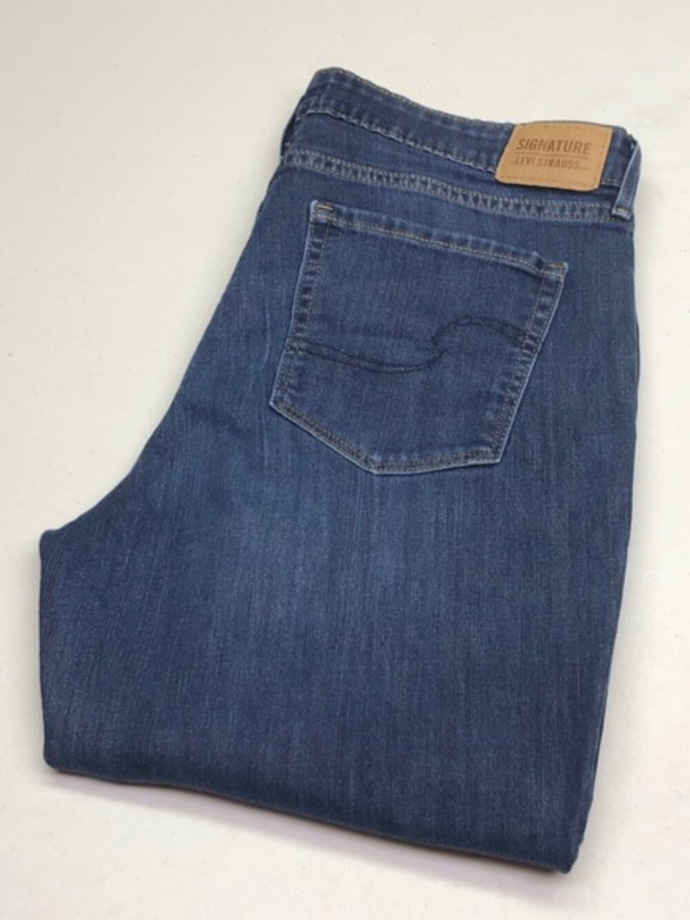 LEVI SIGNATURE MID-RISE STRAIGHT JEANS 14/32x30 ⭐️